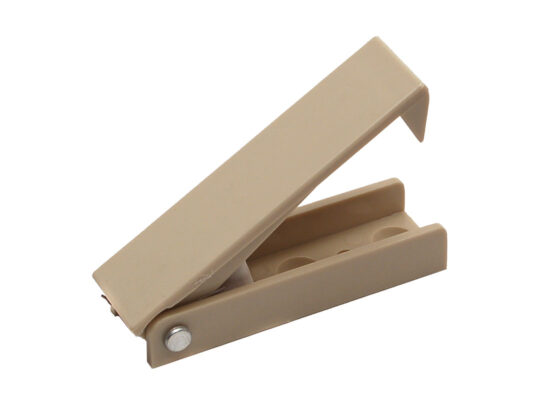 E208 Squared Baggage Door Catch